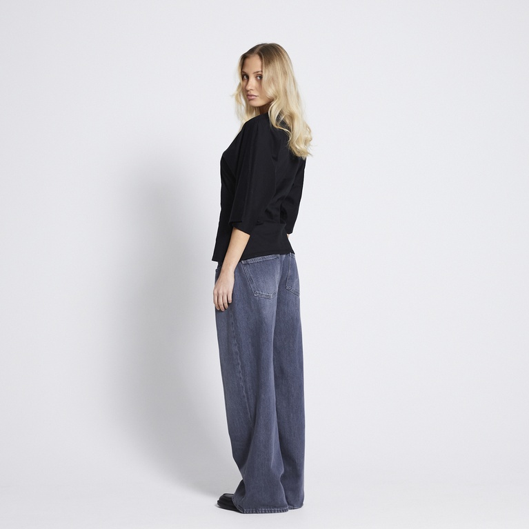Sculpture top "Fabia" Black